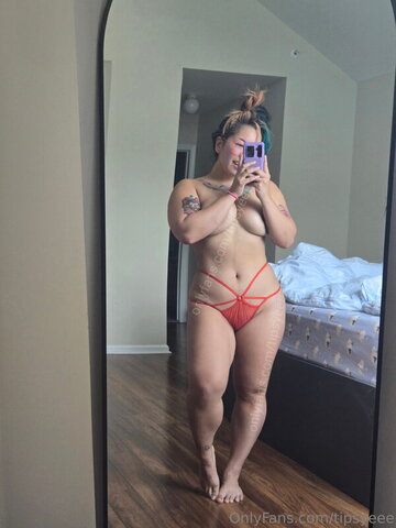 tipsyeee nude photo 22