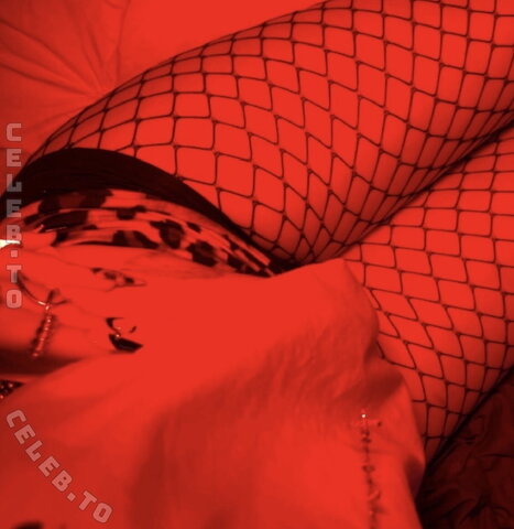 tj.spicyfeet nude photo 6