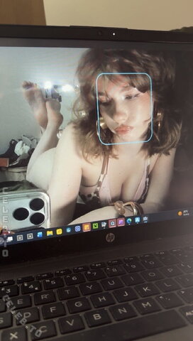 tj.spicyfeet Hot (1 photo)