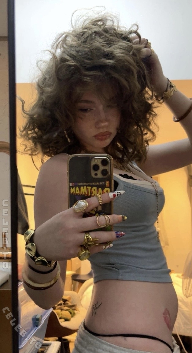 tj.spicyfeet nude photo 1