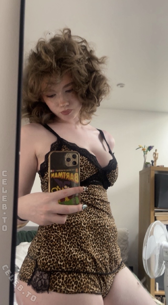 tj.spicyfeet nude photo 8