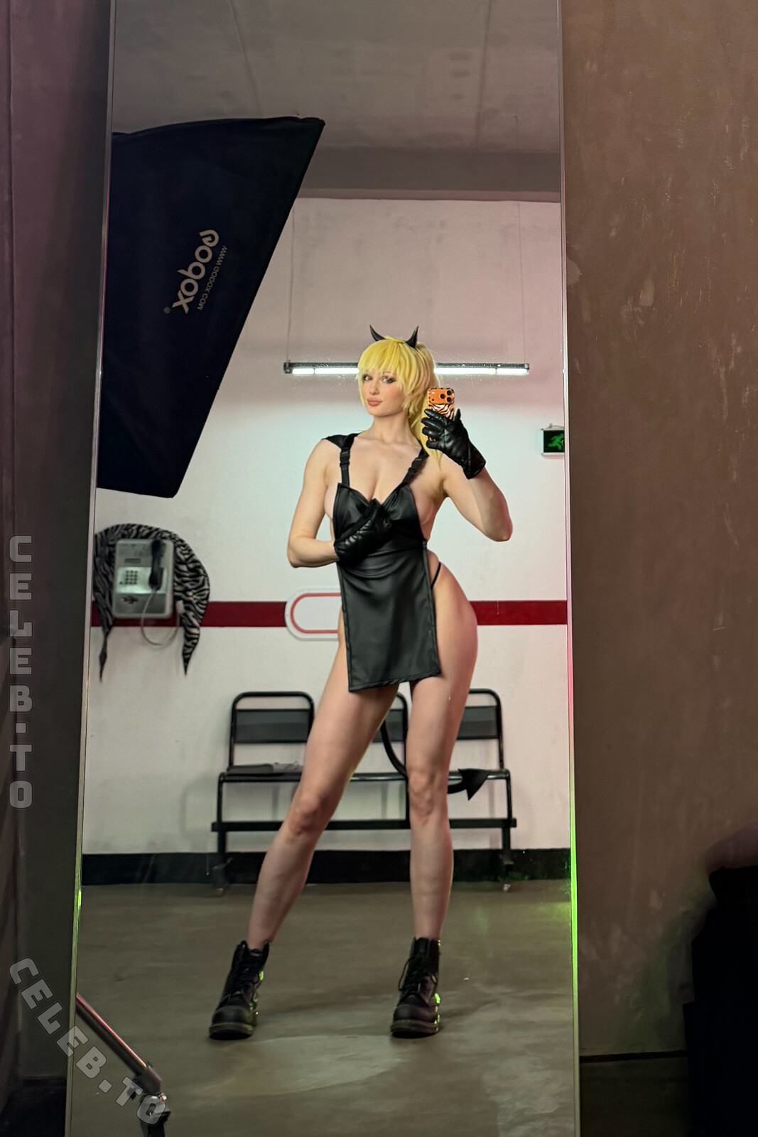 Tniwe nude photo 17