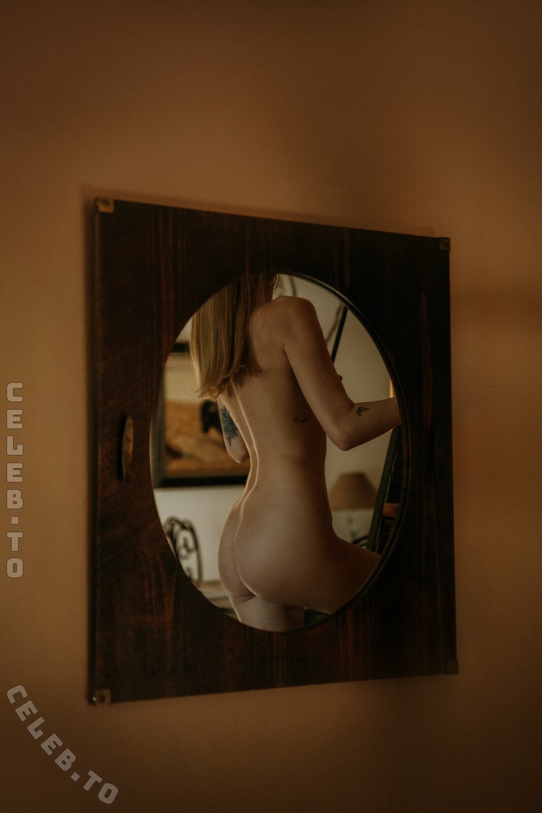 tokgaunighe nude photo 8