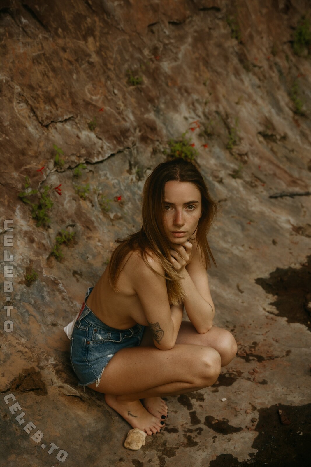 tokgaunighe nude photo 3