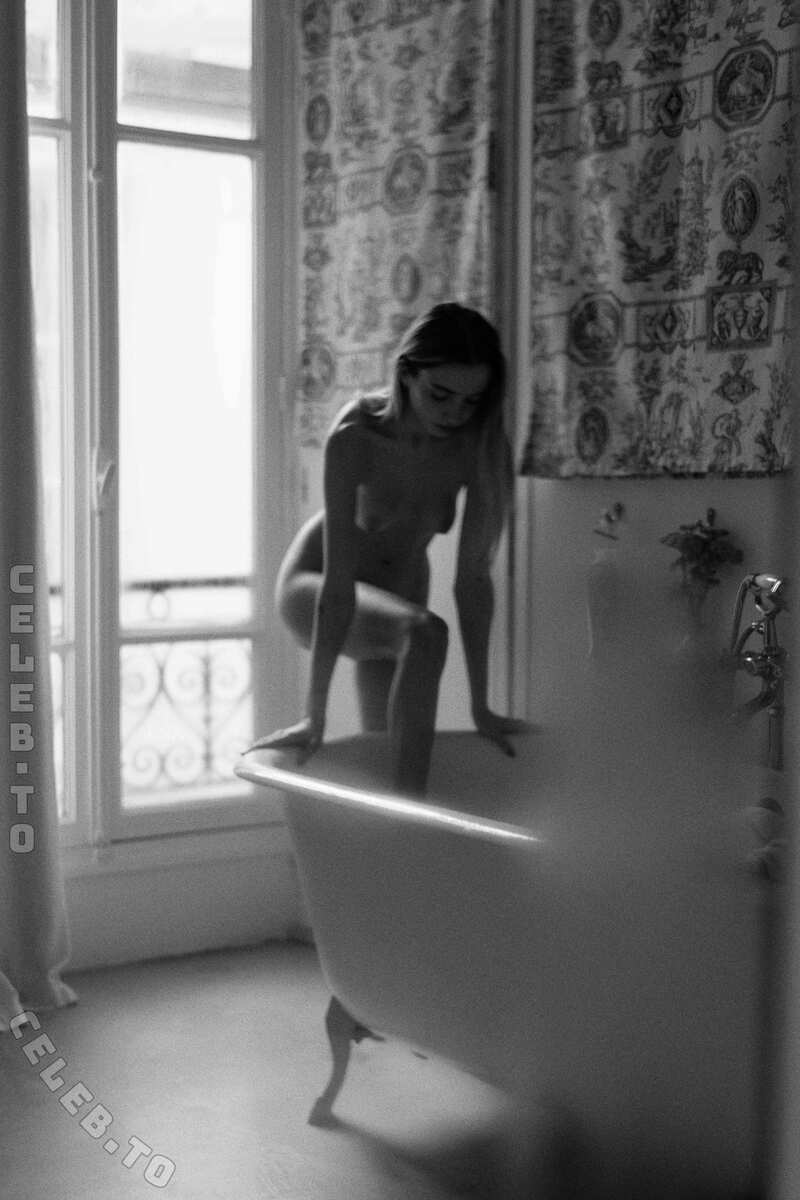 tokgaunighe nude photo 16