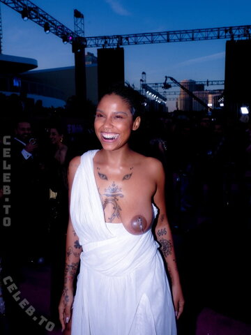 Tokischa nude photo 11