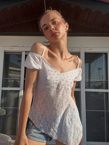 Tomris nude photo 5