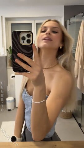 tonii.be nude photo 15
