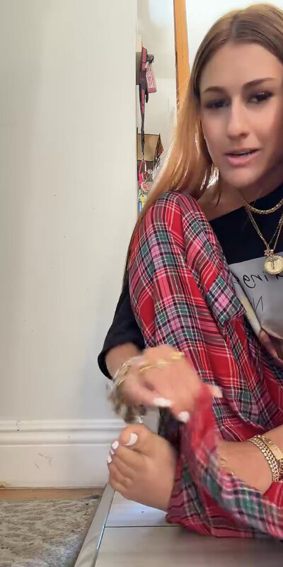 tonionlyy nude photo 7