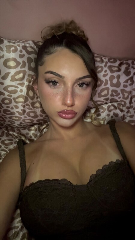ToomuchLucile nude photo 32