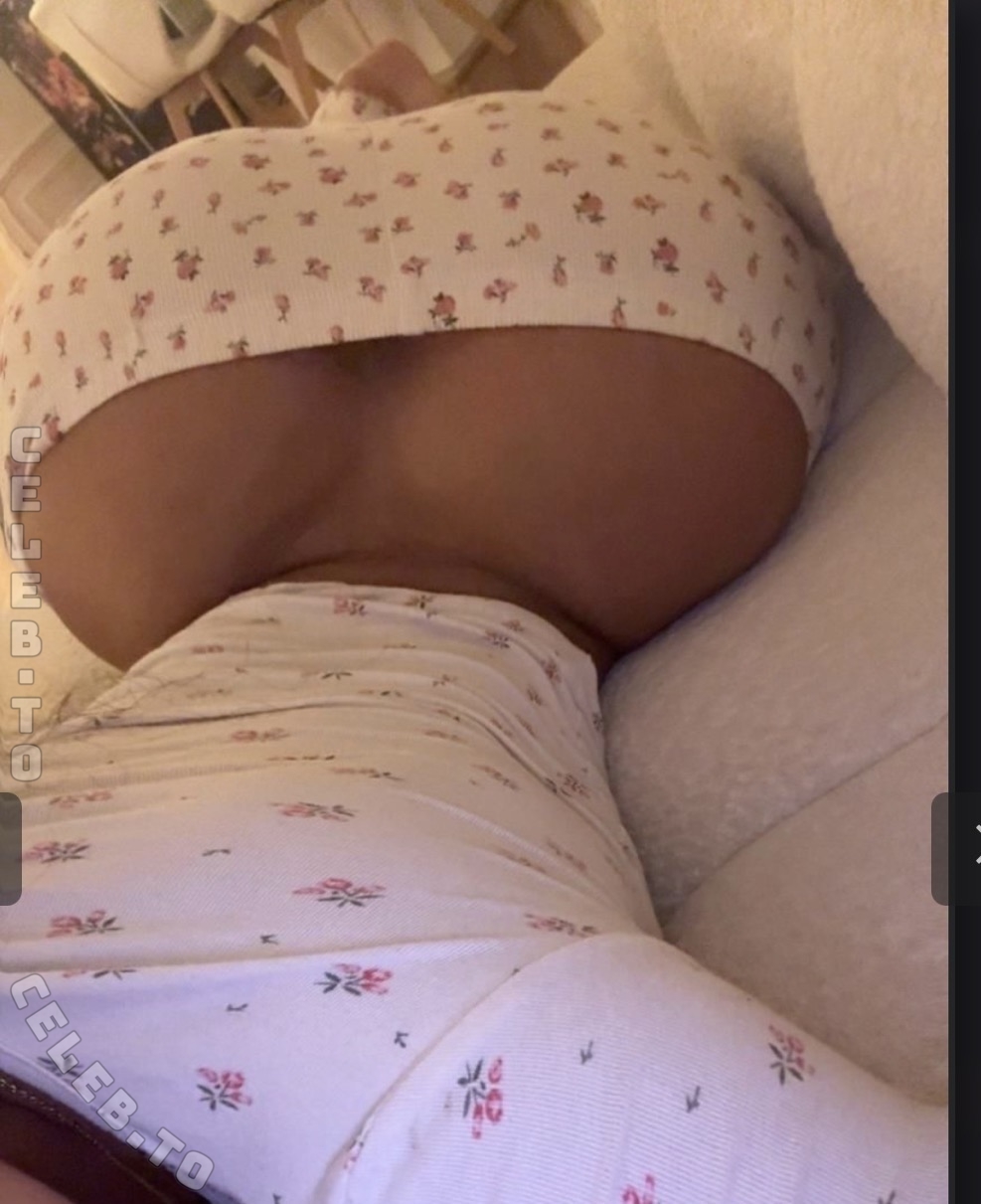 Tootatis nude photo 11