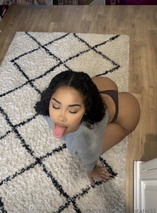 Tootatis nude photo 1