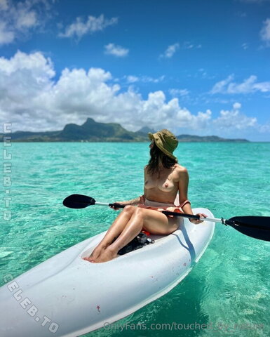 Touched_By_Nature – Kayaking on crystal waters 💦