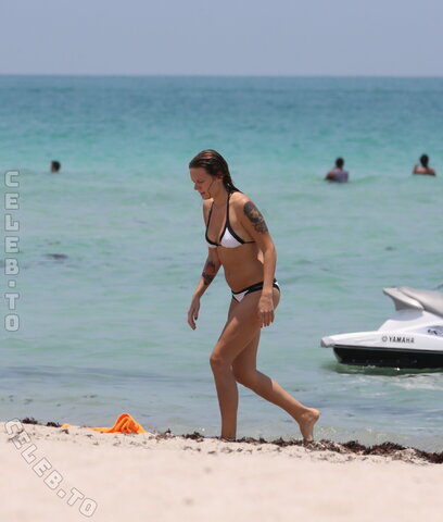 Tove Lo nude photo 27