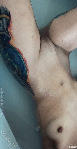 Toxictokio nude photo 1