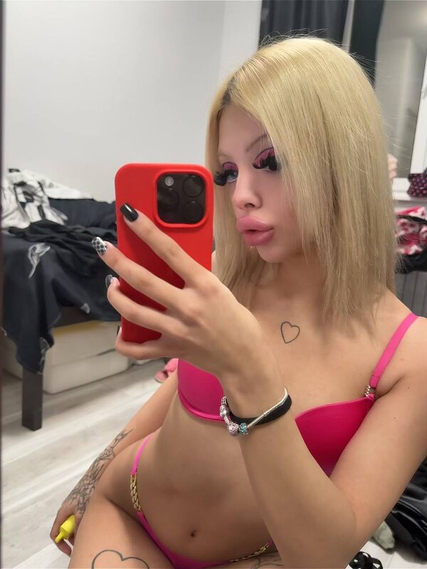 travmagg nude photo 3