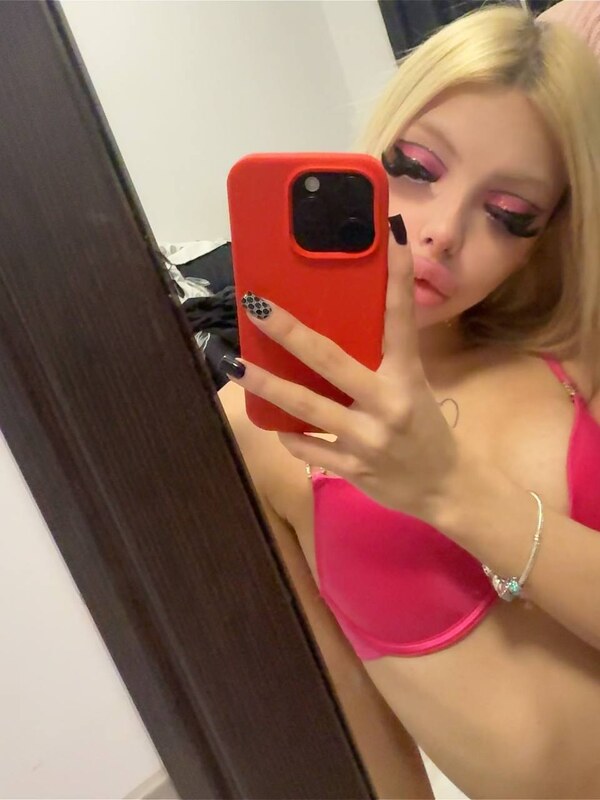 travmagg nude photo 4