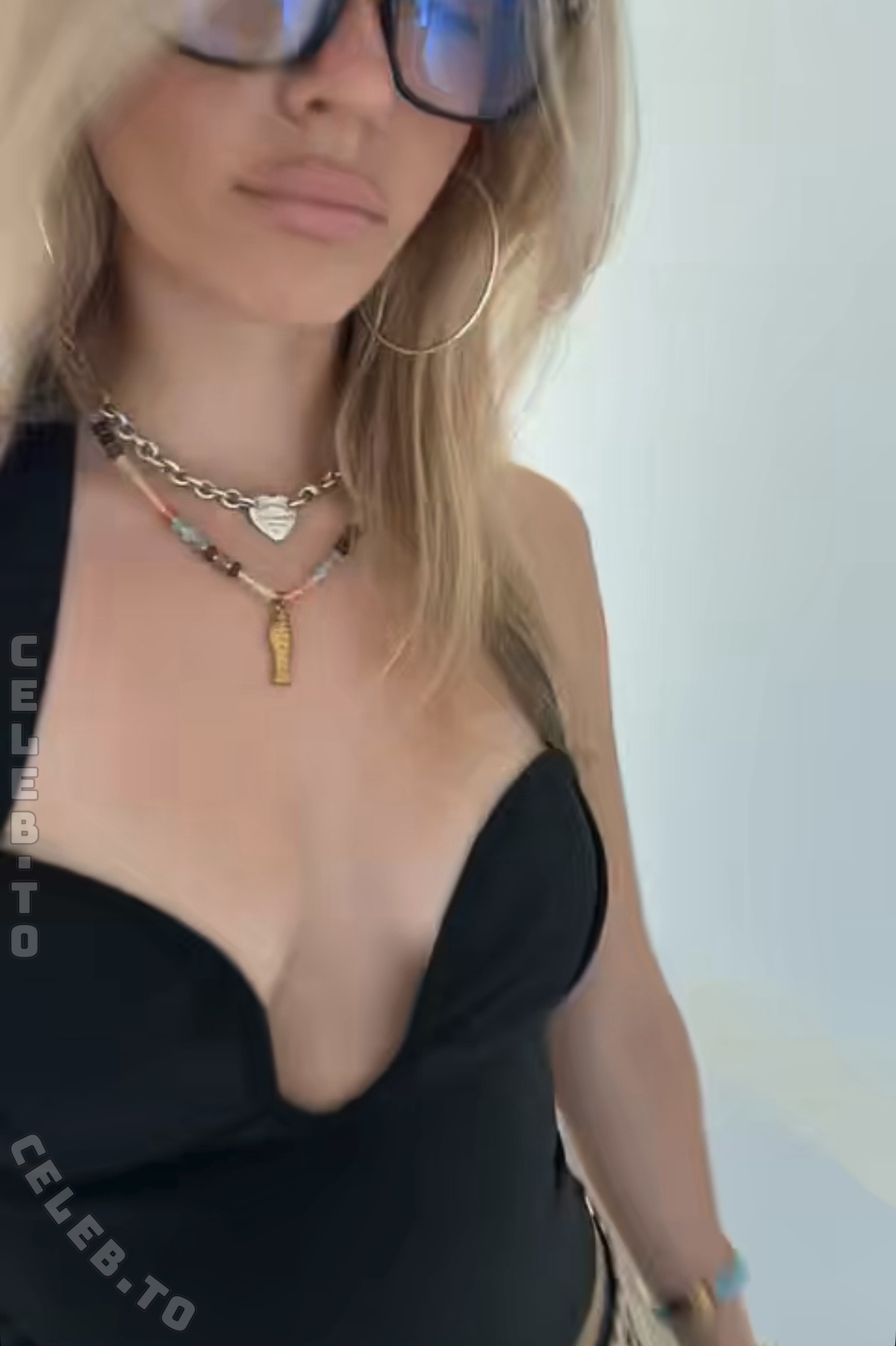 Trixsieaus nude photo 1