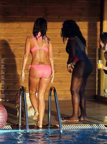 Tulisa Contostavlos nude photo 108