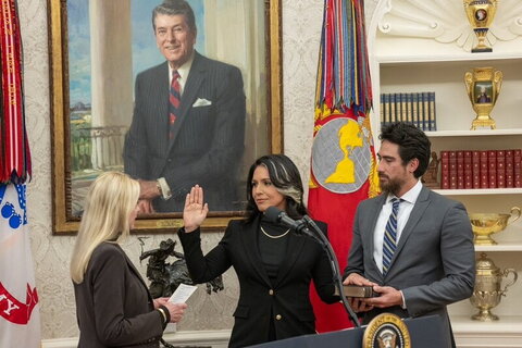 Tulsi Gabbard nude photo 6