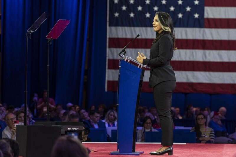 Tulsi Gabbard nude photo 6