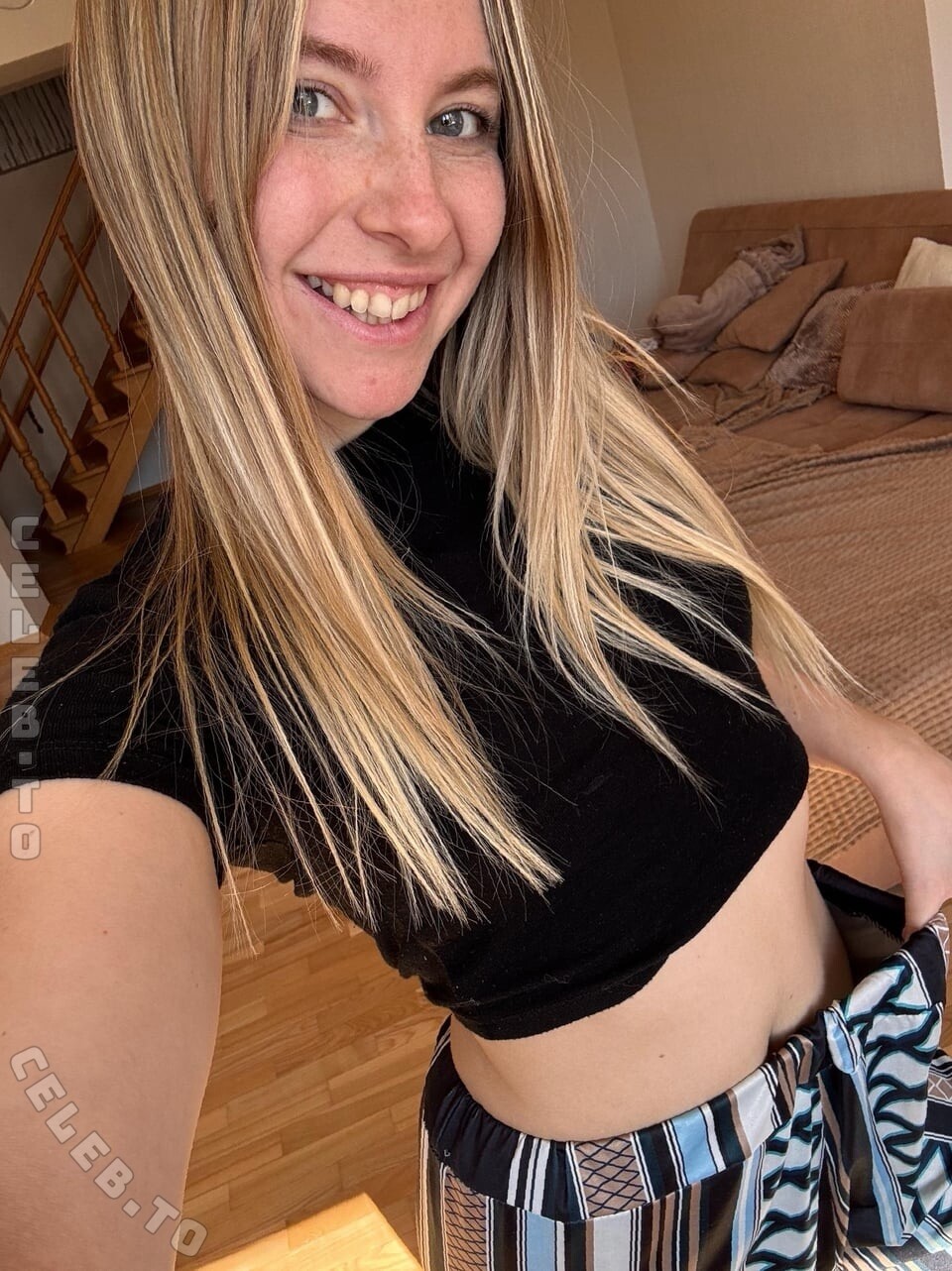 tutti_fruity nude photo 12