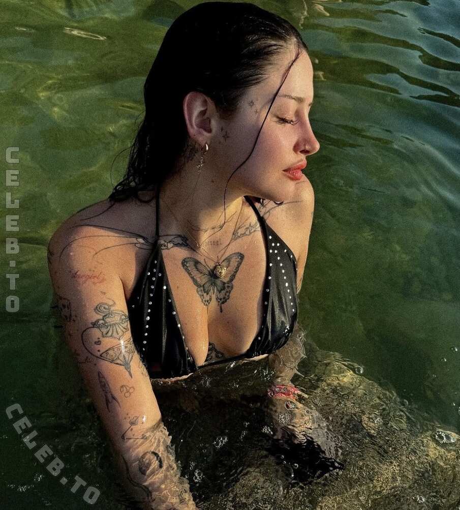 Tuttilicious nude photo 6