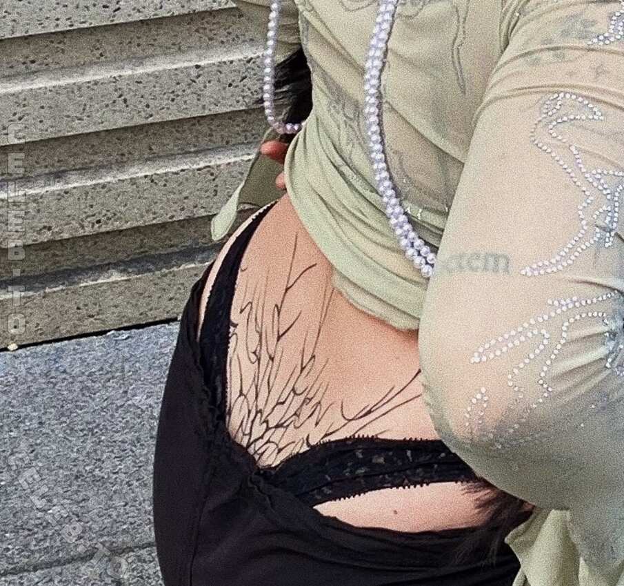Tuttilicious nude photo 2