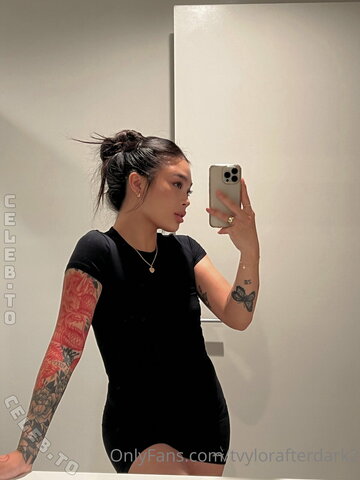 tvylorafterdark nude photo 12