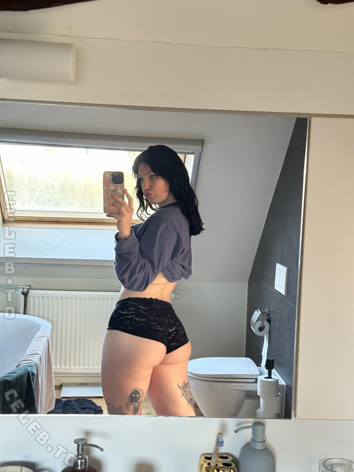 tweetylau nude photo 1