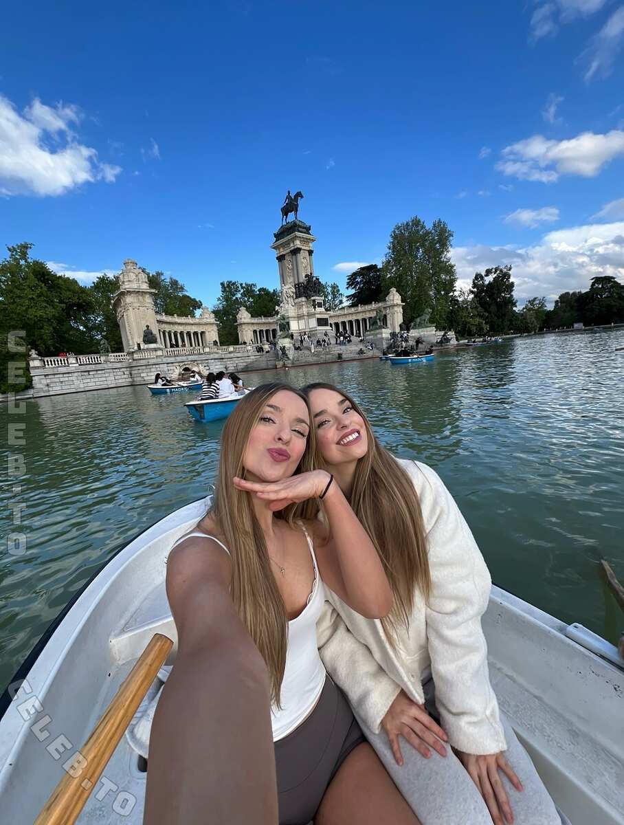 Twin Melody nude photo 7