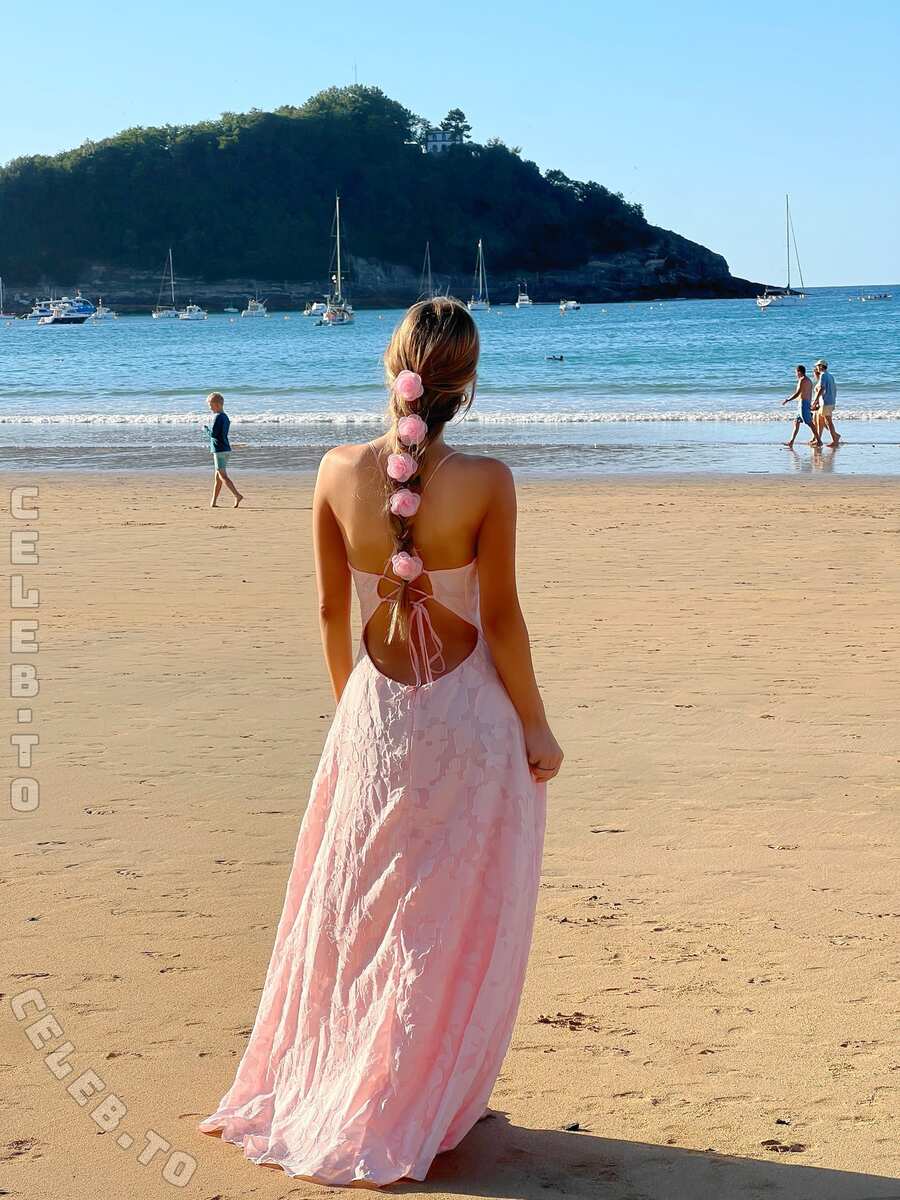 Twin Melody nude photo 7