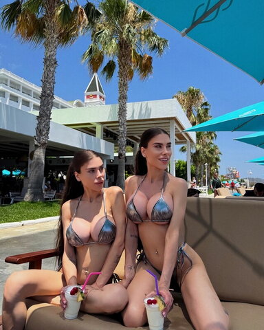 twins_s_k nude photo 20