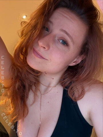 Twostonelol nude photo 22