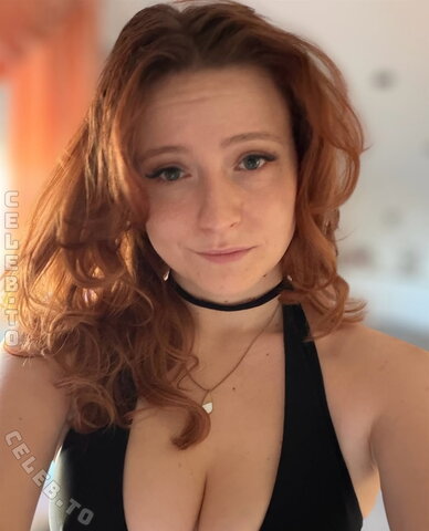 Twostonelol nude photo 21
