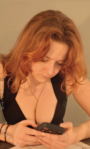 Twostonelol nude photo 16