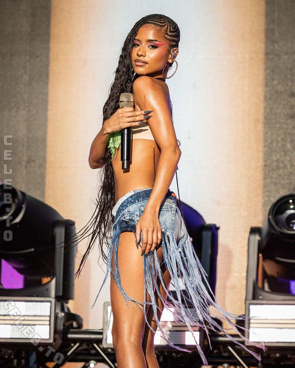 Tyla nude photo 10