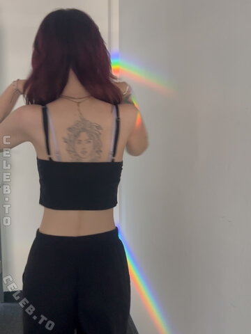 typicallylotti photo 3