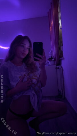 typisch.emily nude photo 4