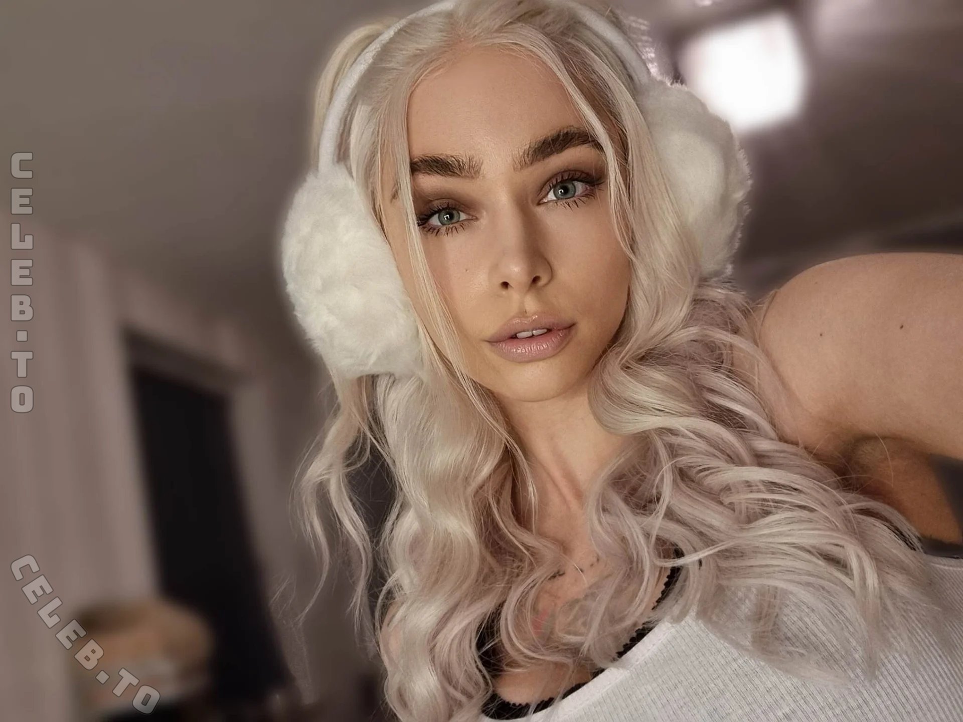 TyraKadney nude photo 8