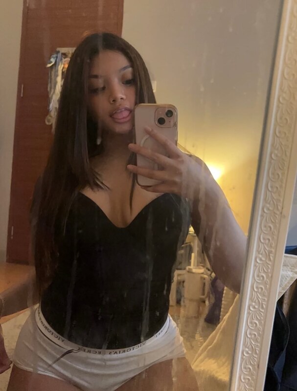 Umasha nude photo 2