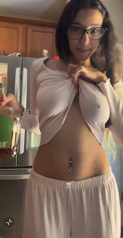 unigxre nude photo 1