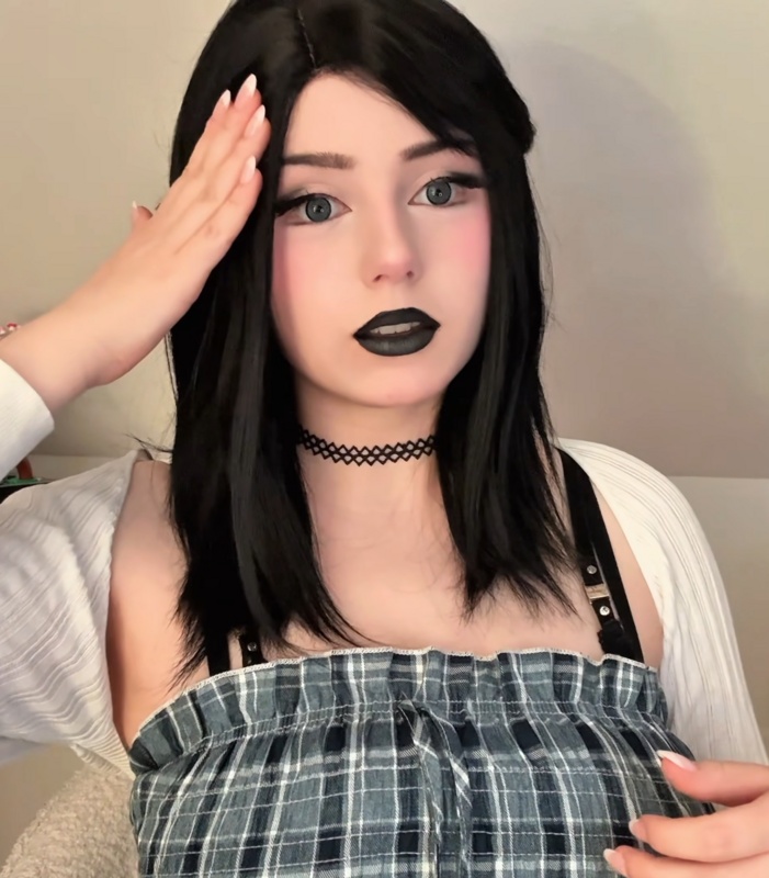 Upminaa nude photo 3