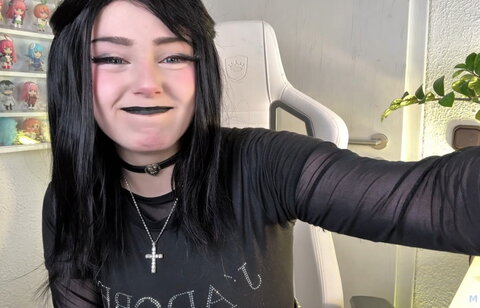 Upminaa nude photo 4