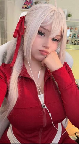 Upminaa Hot (1 photo)