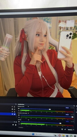Upminaa nude photo 1