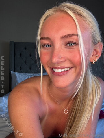 urefavoriteblondevip nude photo 5