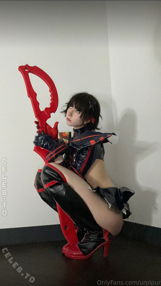 urplpur nude photo 1