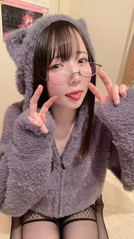 Utatane Sui nude photo 5