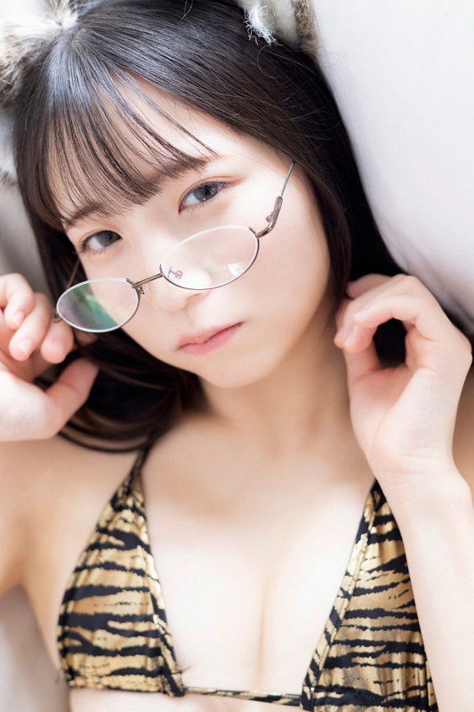 Utatane Sui nude photo 7
